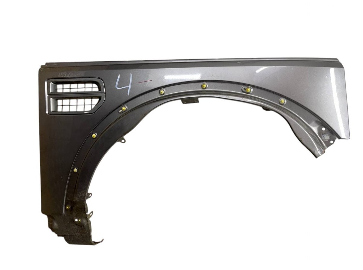 Land Rover Discovery Front Right Fender Front Right Fender — LAND ROVER DISCOVERY III (...