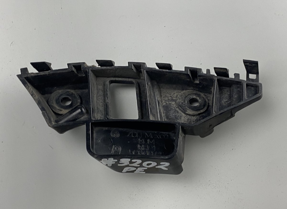 Volkswagen Jetta Right front bumper bracket on fender Right front bumper bracket on fender — VW JETTA...