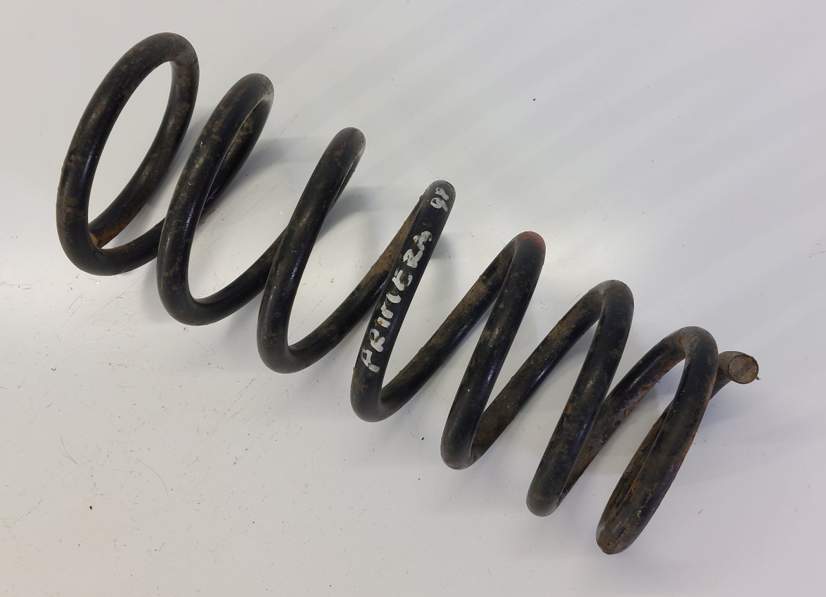 Nissan Primera Spring — rear right Spring — rear right — NISSAN PRIMERA (P10) (199...