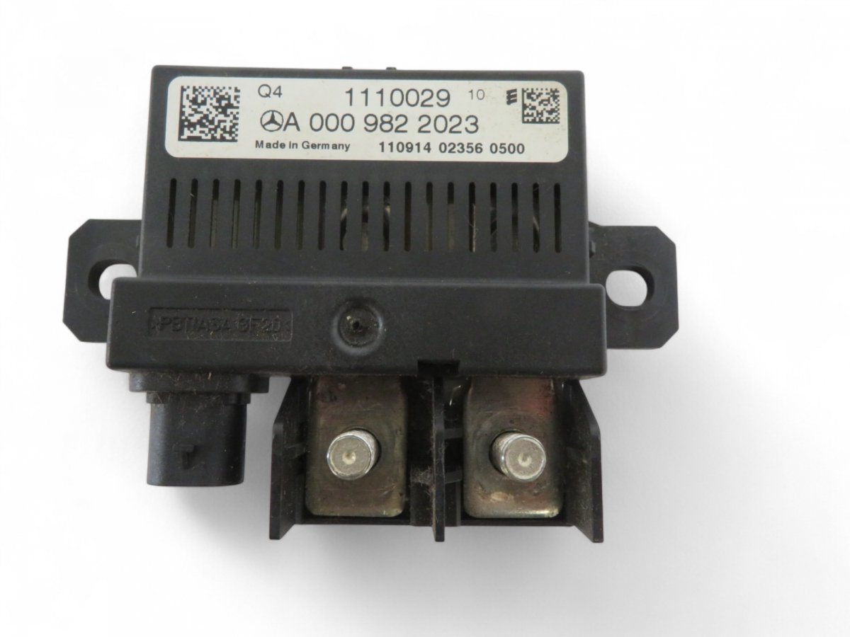 Mercedes-Benz CLA (C117) Battery control unit