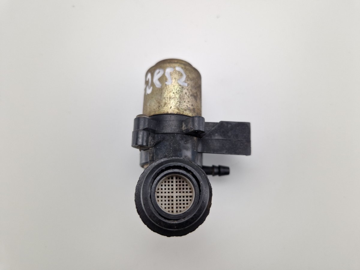 Maserati Quattroporte Windscreen washer pump Windscreen washer pump — MASERATI QUATTROPORTE ...