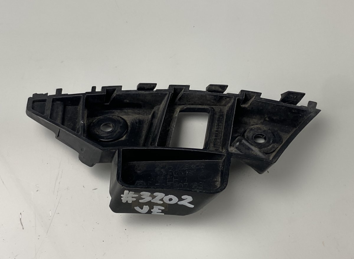 Volkswagen Jetta Front Bumper bracket on fender left Front Bumper bracket on fender left — VW JETTA ...