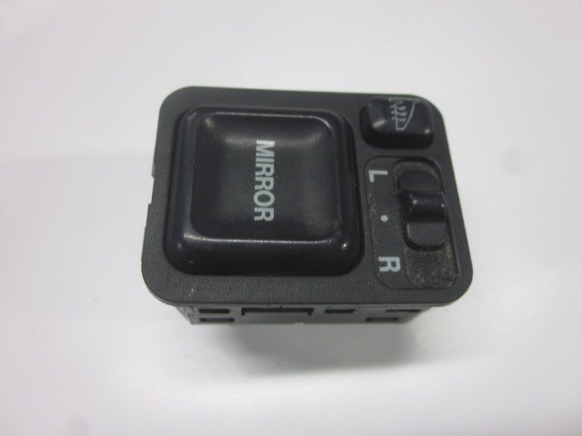 Honda HR-V Mirror Adjustment Switch Mirror adjustment switch — HONDA HR-V I (GH) (1...