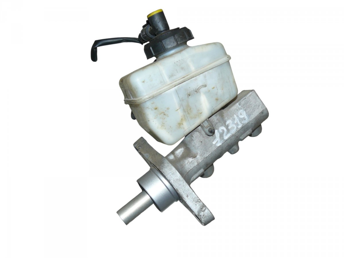 Dacia Duster jarrupääsylinteri Brake master cylinder — DACIA DUSTER I (2010-20...