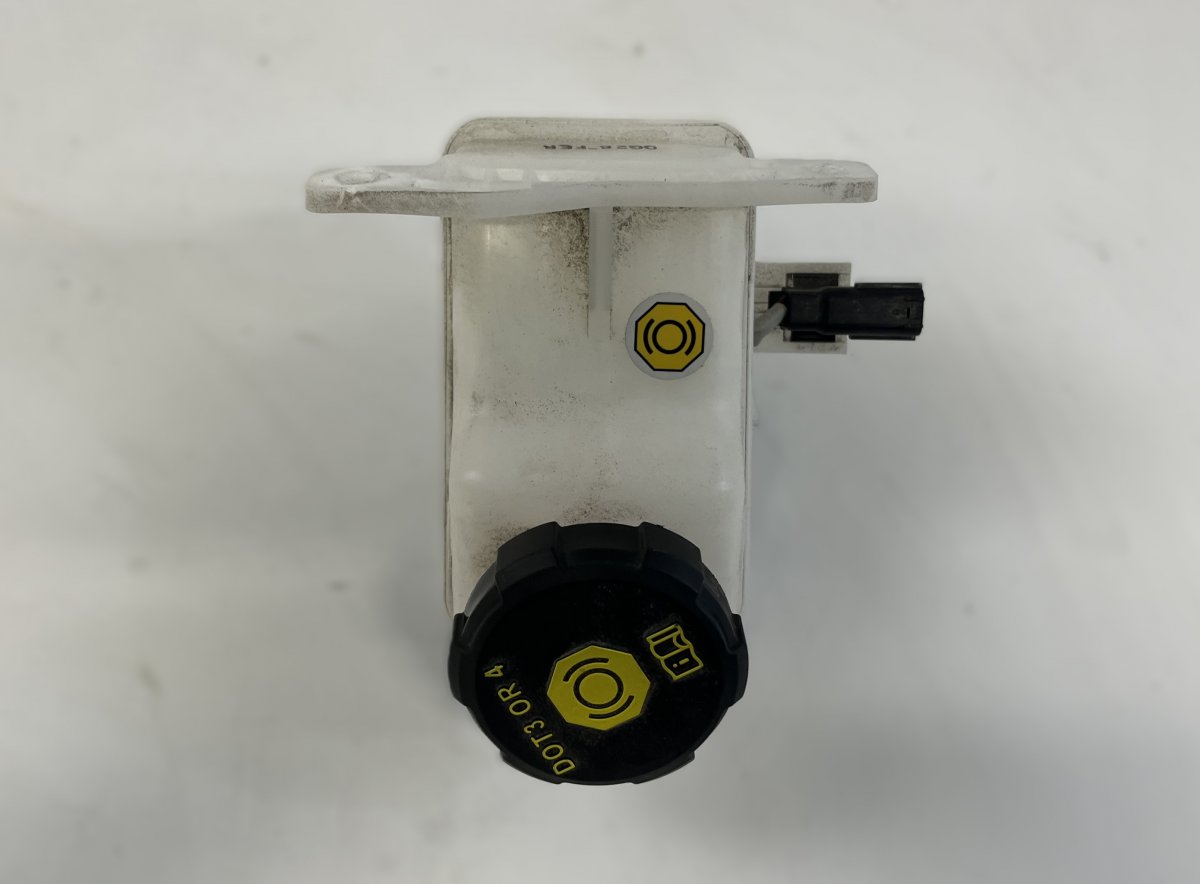 Hyundai Nexo Brake Fluid Reservoir Brake Fluid Reservoir — HYUNDAI NEXO I (FE) (20...