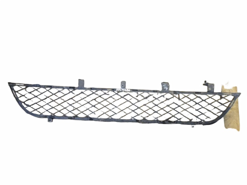 Mitsubishi L200 Centre front bumper grille Centre front bumper grille — MITSUBISHI L200 IV...