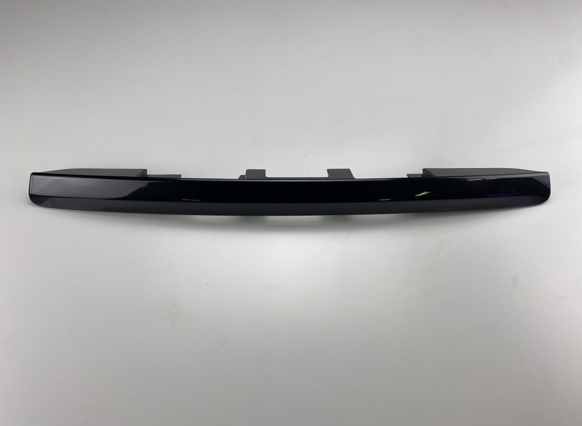 Toyota Avensis (T27) Boot lid / tailgate moulding Boot lid / tailgate moulding — TOYOTA AVENSIS (...