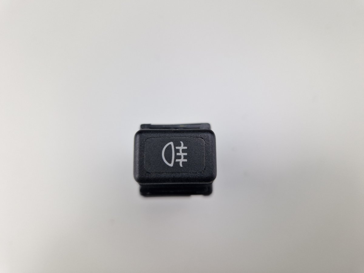 Maserati Quattroporte Fog light switch — rear Fog light switch — rear — MASERATI QUATTROPORTE...