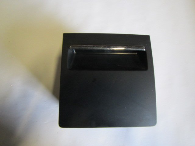 Skoda Superb (3T) Ashtray (rear) Ashtray (rear) — SKODA SUPERB II (3T4, 3T5) (20...