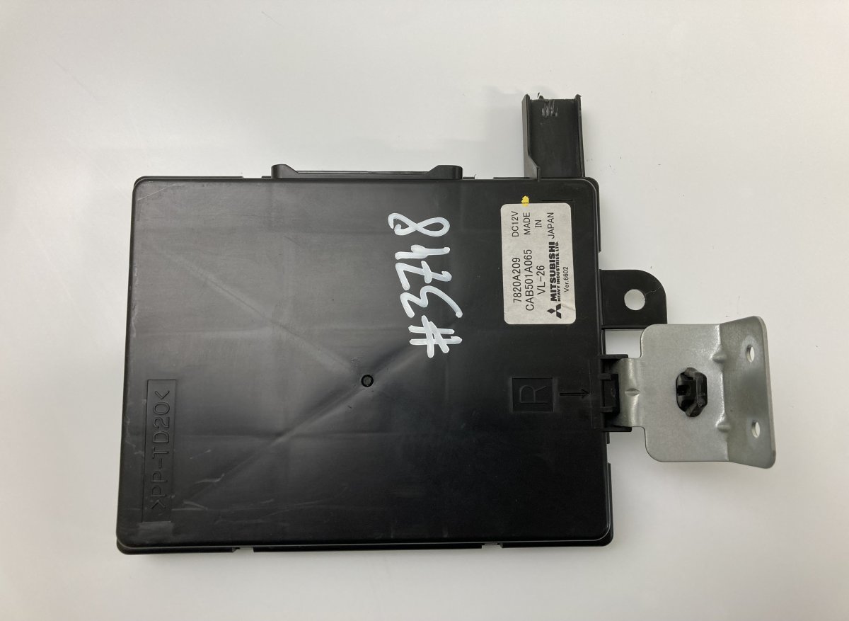 Mitsubishi Outlander Air-conditioning control unit Air-conditioning control unit — MITSUBISHI OUTL...