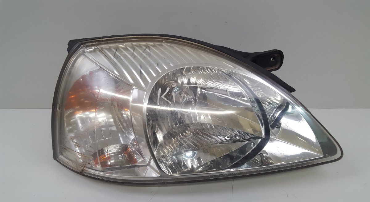 Kia Rio (DC) Right headlight