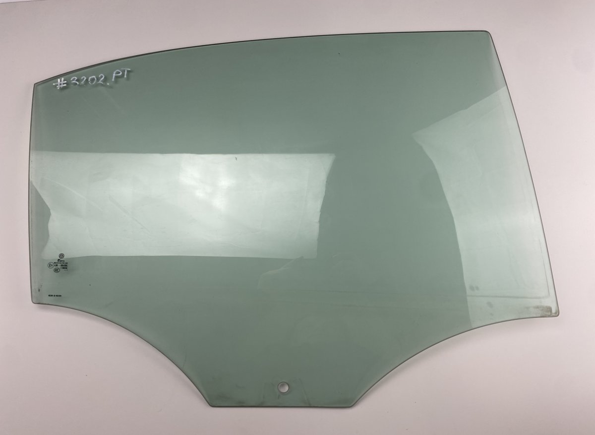 Volkswagen Jetta Door window glass — rear right Door window glass — rear right — VW JETTA VI (1...