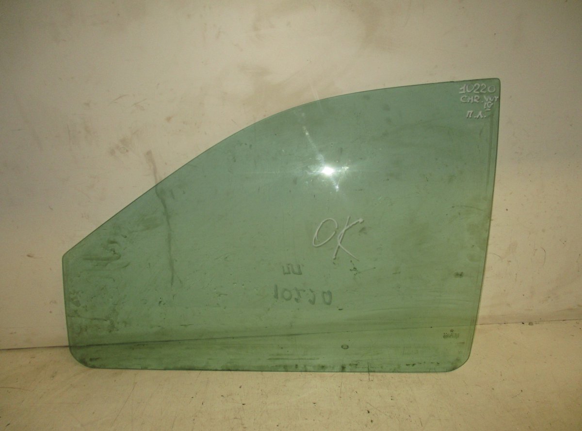 Chrysler Voyager / Town & Country Door window glass — front left Door window glass — front left — CHRYSLER VOYAG...