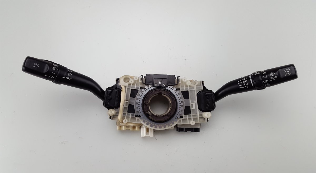 Lexus RX Turn signal and wiper stalk Turn signal and wiper stalk — LEXUS RX I (XU10)...