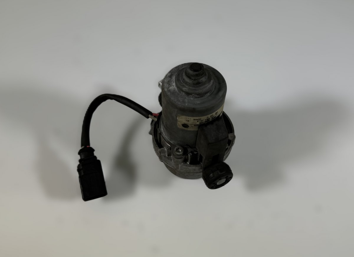 Audi A8 (D3) Brake Vacuum Pump Brake vacuum pump — AUDI A8 (4E) (2002-2010) — ...