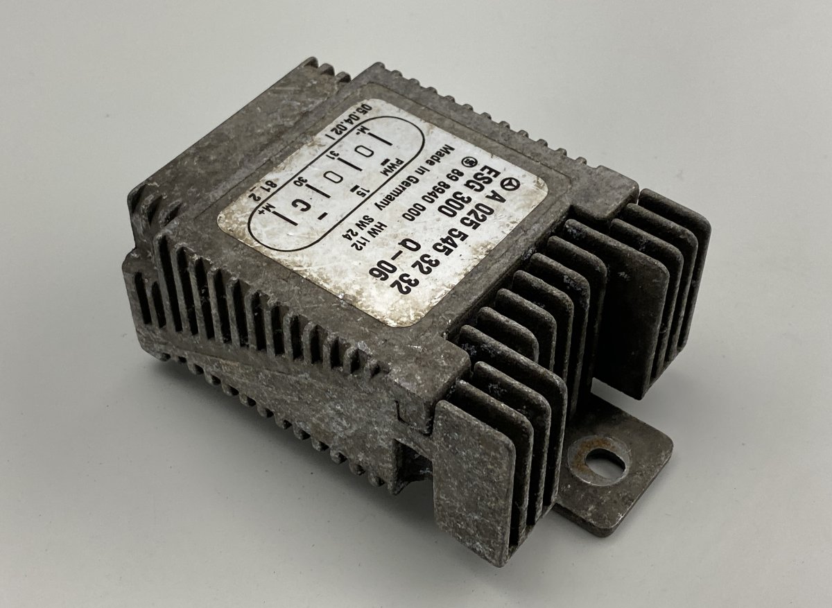 Mercedes-Benz Vaneo (W414) Radiator Fan Relay / Control unit Radiator fan relay / control unit — MERCEDES-BE...