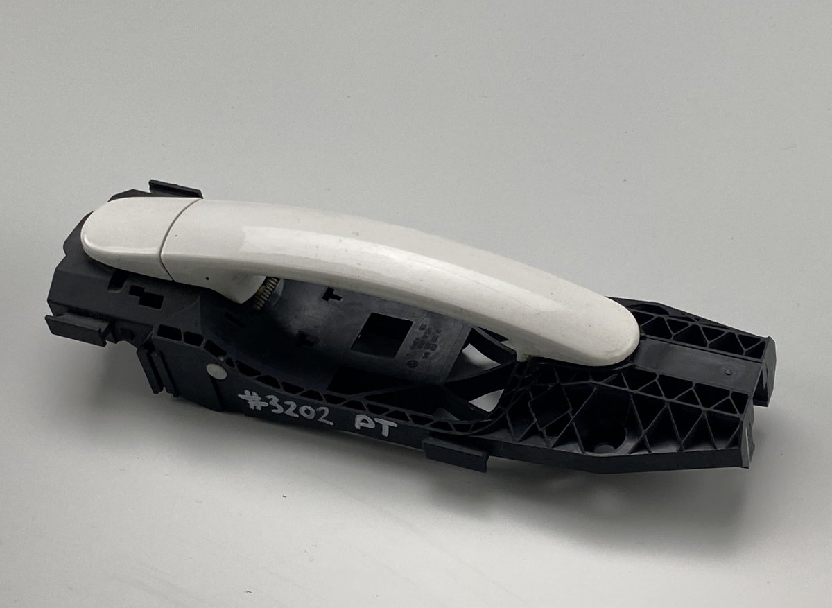 Volkswagen Jetta Exterior door handle — rear right Exterior door handle — rear right — VW JETTA VI...