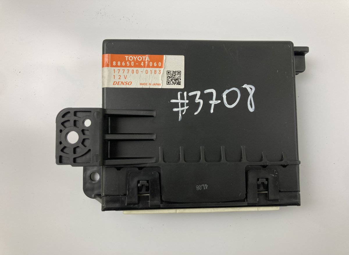 Toyota Prius Air-conditioning control unit Air-conditioning control unit — TOYOTA PRIUS II...