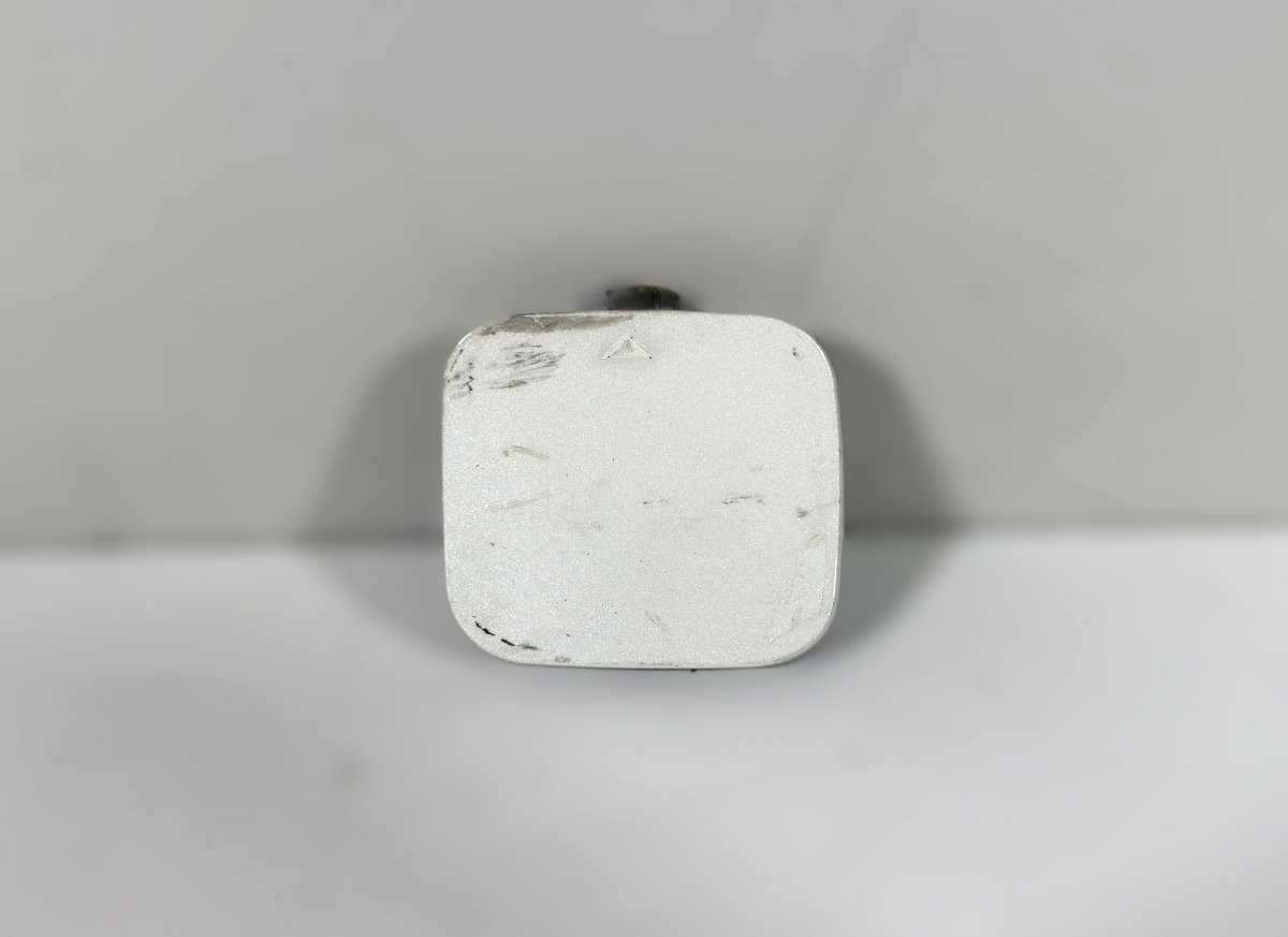 Hyundai Nexo Towing Eye cover front bumper Towing Eye cover front bumper — HYUNDAI NEXO I ...