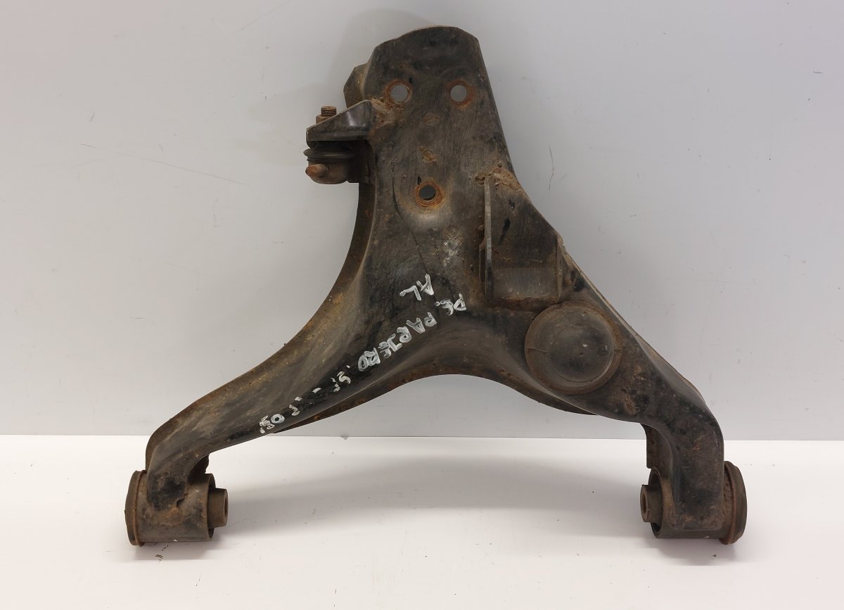 Mitsubishi Pajero Sport Lower suspension control arm — front right Lower suspension control arm — front right — MI...