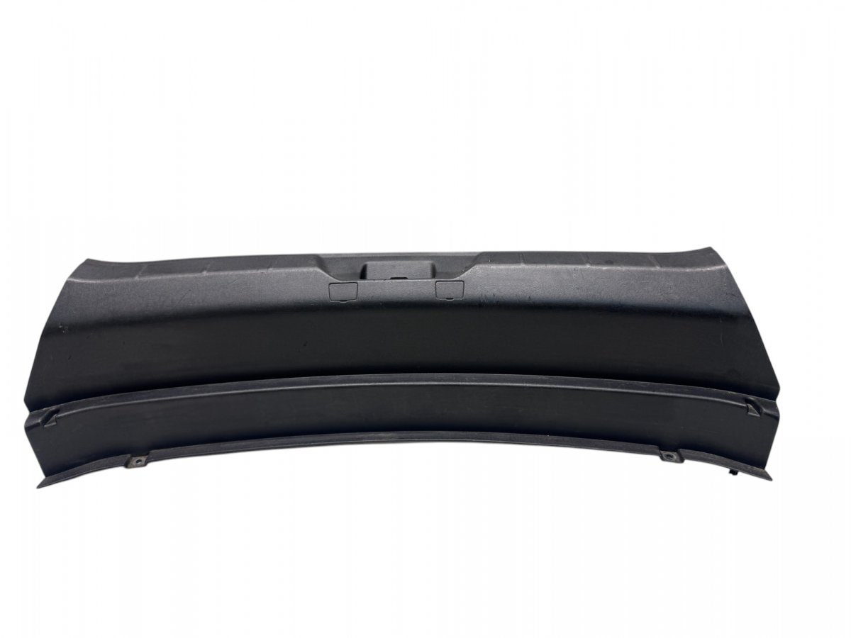 Volvo V40 Boot loading sill trim Boot loading sill trim — VOLVO V40 (2012-2019) ...