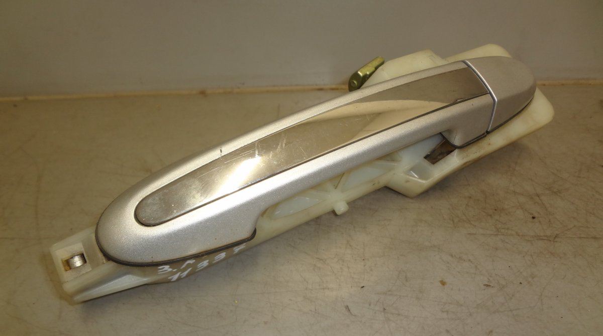 Hyundai Santa Fe Exterior door handle — rear left Exterior door handle — rear left — HYUNDAI SANT...