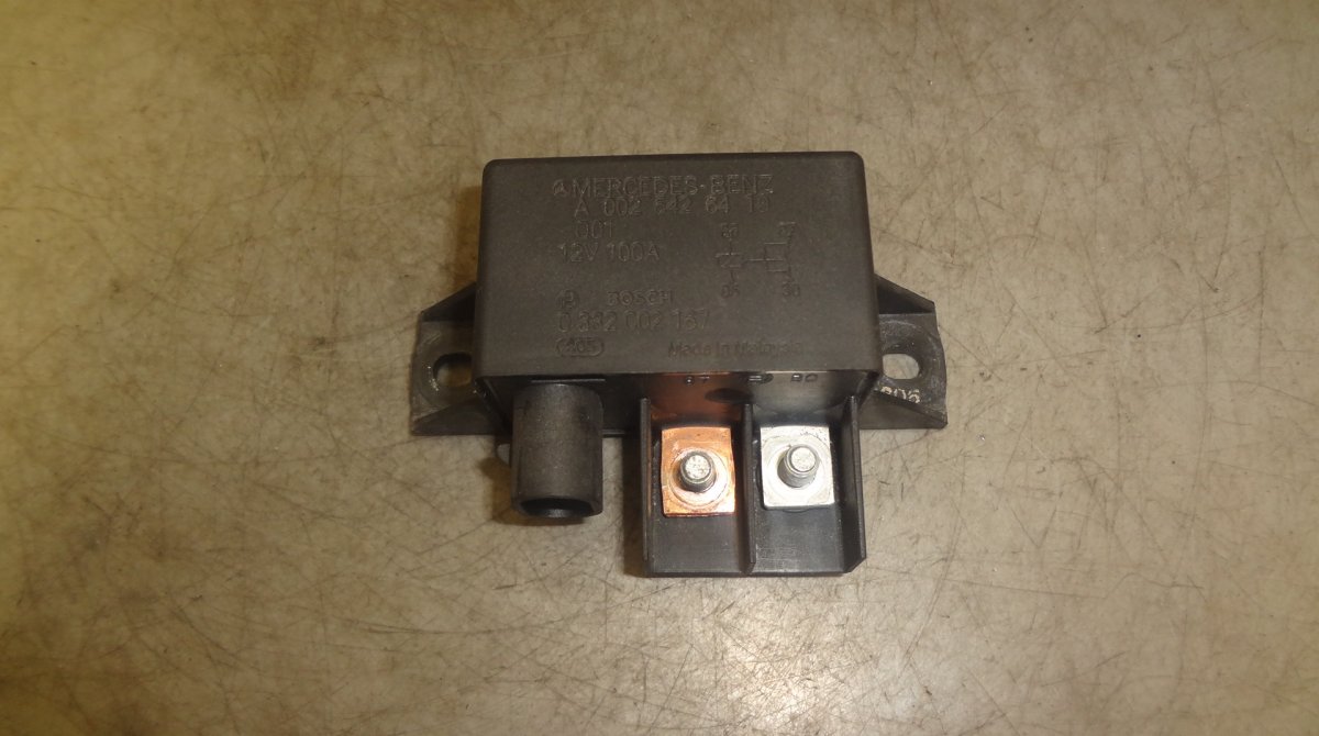 Mercedes-Benz A (W169) Battery control unit Battery control unit — MERCEDES-BENZ E-CLASS (W...
