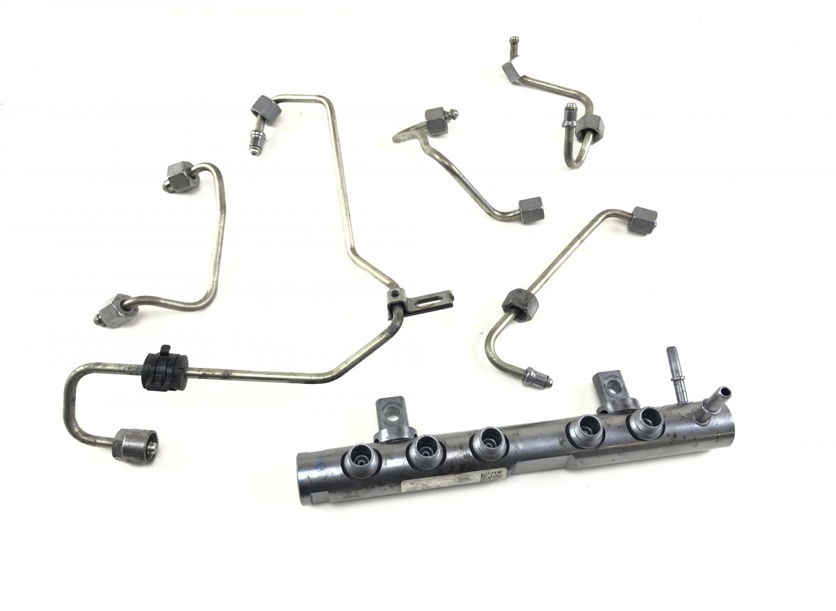 Land Rover Range Rover Evoque Fuel Distributor / fuel rail Fuel distributor / fuel rail — LAND ROVER EVOQU...