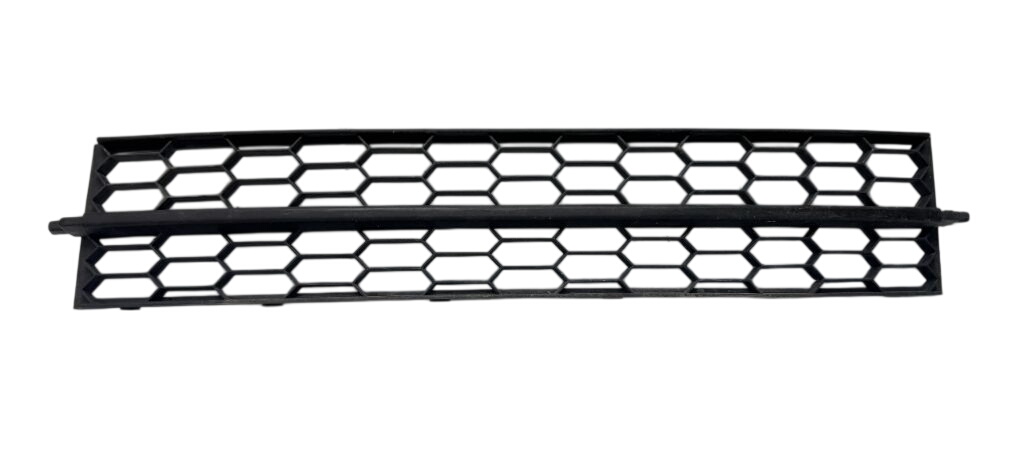 Skoda Octavia Centre front bumper grille Centre front bumper grille — SKODA OCTAVIA III ...