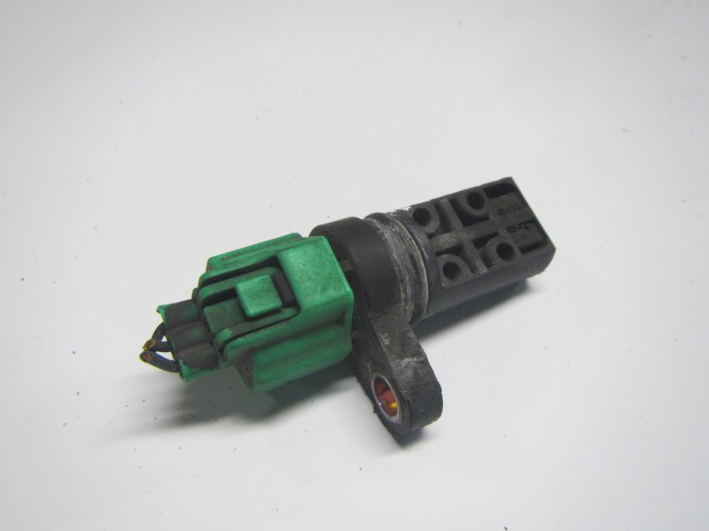 Nissan Micra kampiakselin asentoanturi Crankshaft position sensor — NISSAN MICRA III (...