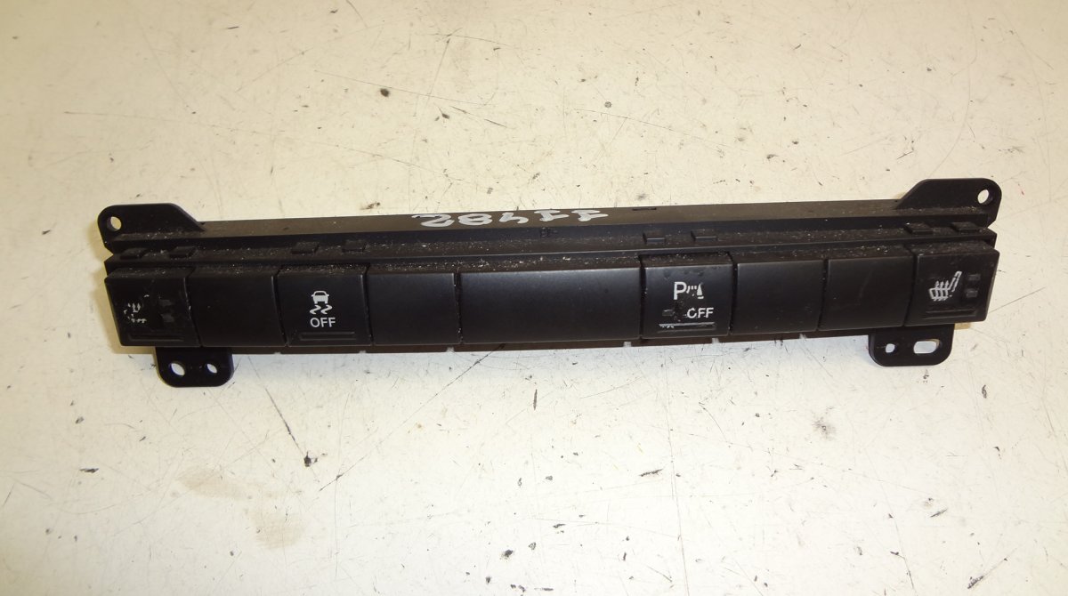 Jeep Grand Cherokee (WK) Parking aid switch Parking aid switch — JEEP GRAND CHEROKEE III (W...