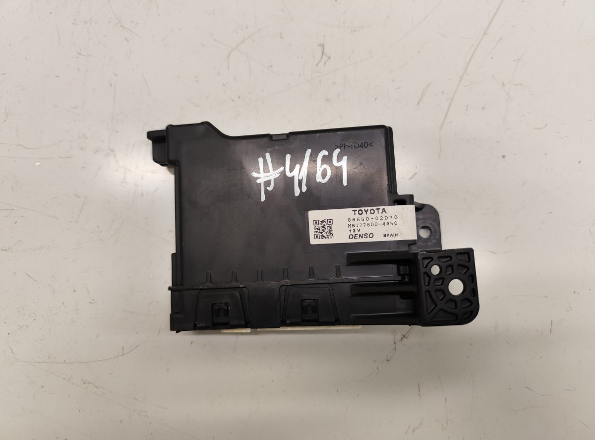 Toyota Auris Air-conditioning control unit Air-conditioning control unit — TOYOTA AURIS (_...