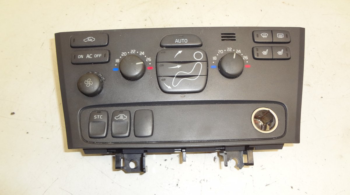 Volvo V70 Heater control panel Heater control panel — VOLVO V70 II / XC70 I (P...