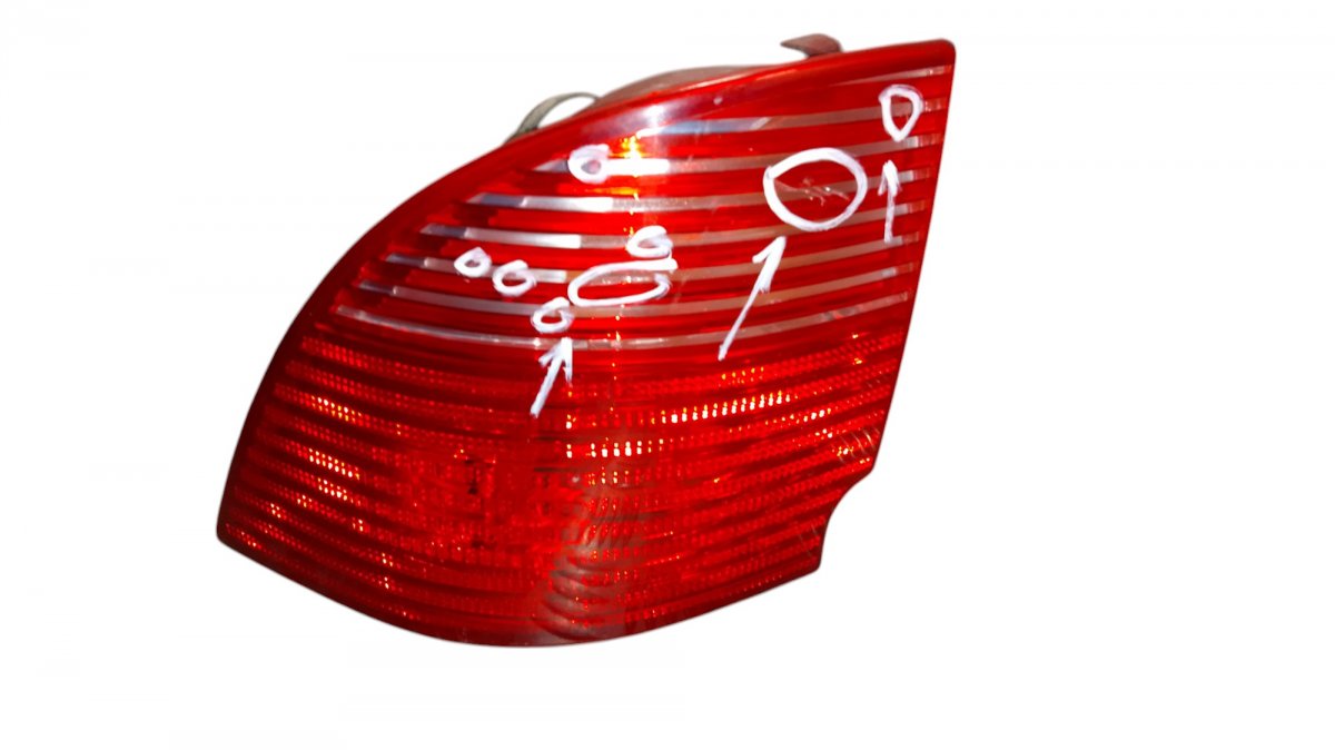 Saab 9-5 Left Rear Light Left rear light — SAAB 9-5 (YS3E) (1997-2010) —...