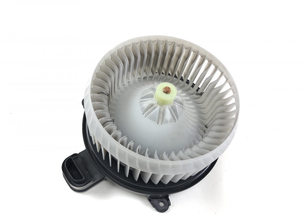 Land Rover Range Rover Sport (L494) Heater Blower Motor Heater blower motor — LAND ROVER RANGE ROVER SP...