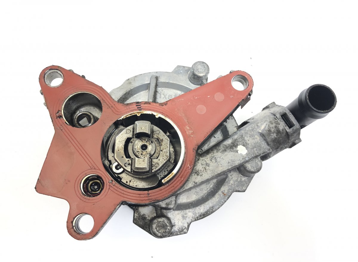 Nissan NV300 / Primastar Vacuum Pump, engine Vacuum Pump, engine — NISSAN NV300 (X82) (2016-...