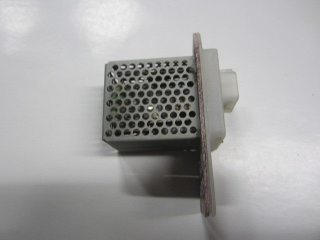 Mitsubishi Pajero Sport Heater blower speed controller Heater blower speed controller — MITSUBISHI PAJ...