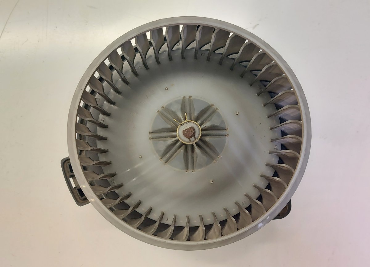 Mitsubishi Pajero Sport Heater Blower Motor Heater blower motor — MITSUBISHI PAJERO SPORT I...