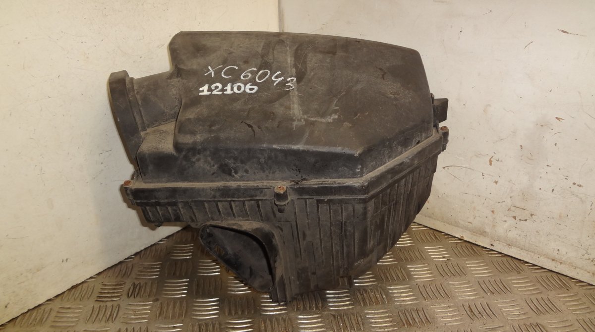 Volvo XC60 Air filter housing Air filter housing — VOLVO XC60 I (2009-2017) —...