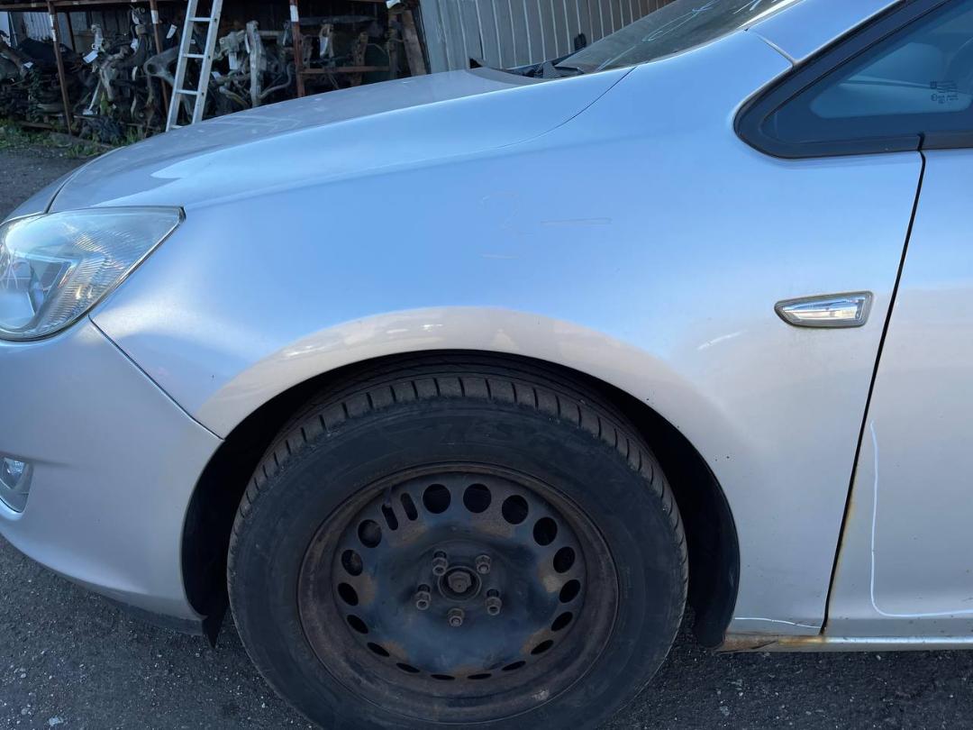 Opel Astra (H) Front Right Fender Front Right Fender — OPEL ASTRA J (P10) (2009-2...