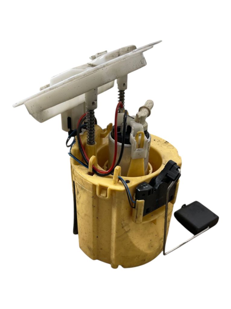 Mercedes-Benz A (W169) Fuel feed pump Fuel feed pump — MERCEDES-BENZ E-CLASS (W212) (...