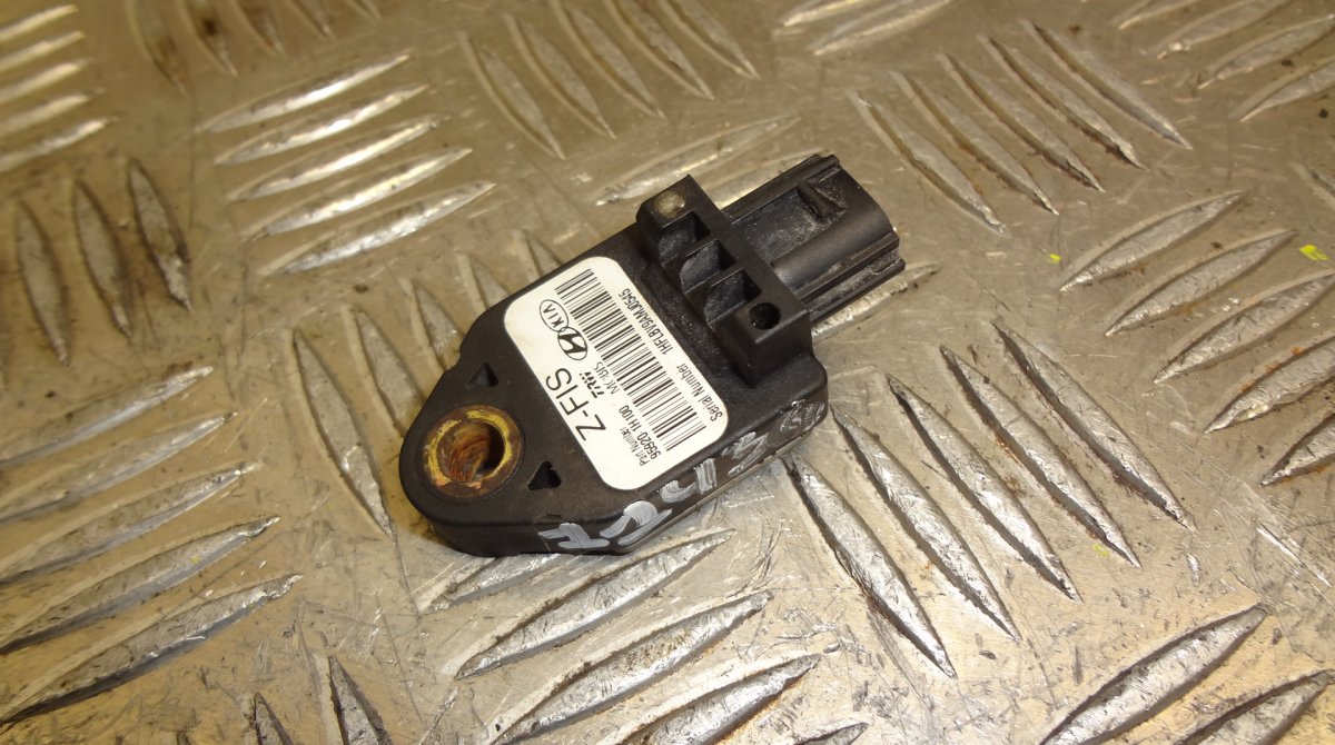 Hyundai i30 Airbag impact sensor — right Airbag impact sensor — right — HYUNDAI i30 I (F...