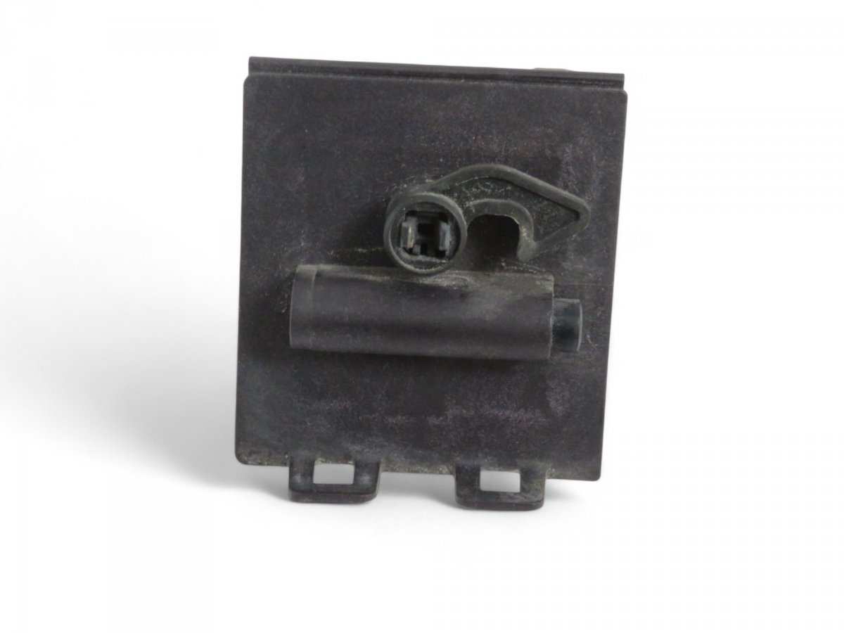 Mercedes-Benz CLA (C117) Fuel flap locking motor Fuel flap locking motor — MERCEDES-BENZ CLA (C1...