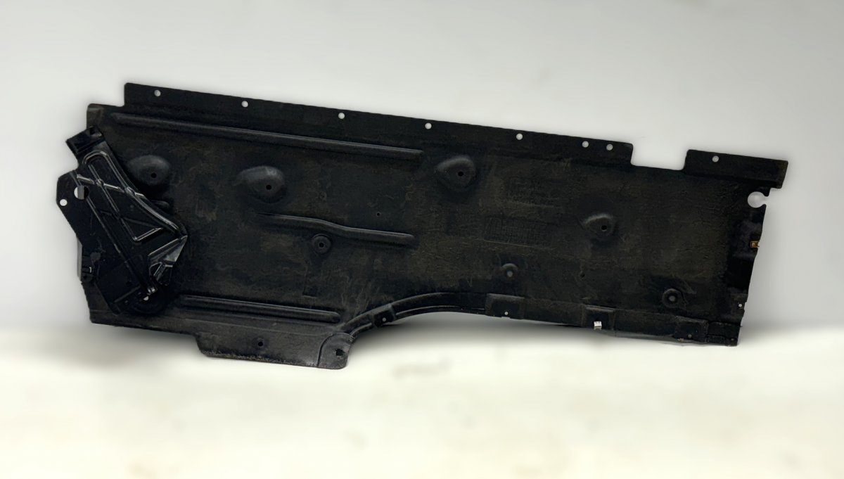 BMW X1 (E84) Body splash shield — left
