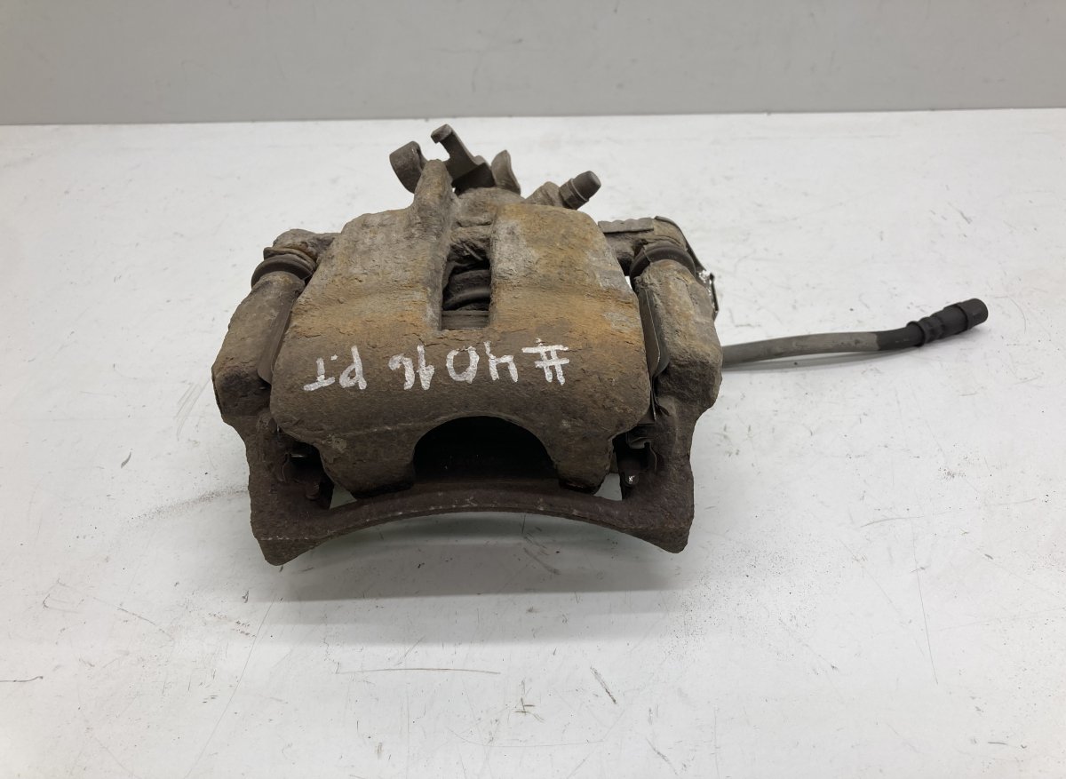 Volkswagen Transporter (T6, Caravelle, Multivan) Brake caliper — rear right