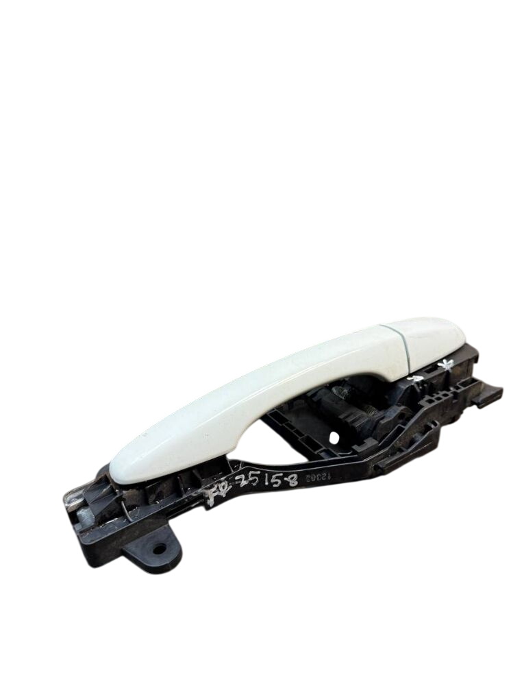 Volvo S60 Exterior door handle — front right Exterior door handle — front right — VOLVO S60 ...
