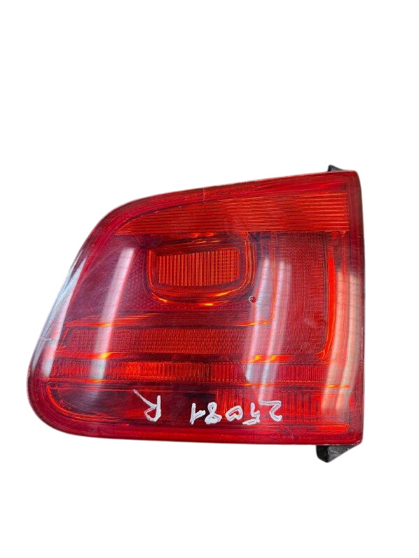 Volkswagen Tiguan Inner tail light — right