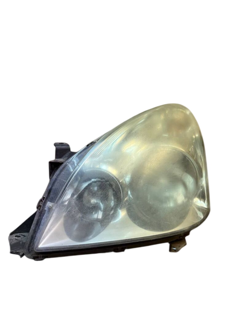 Toyota Corolla Verso Left headlight