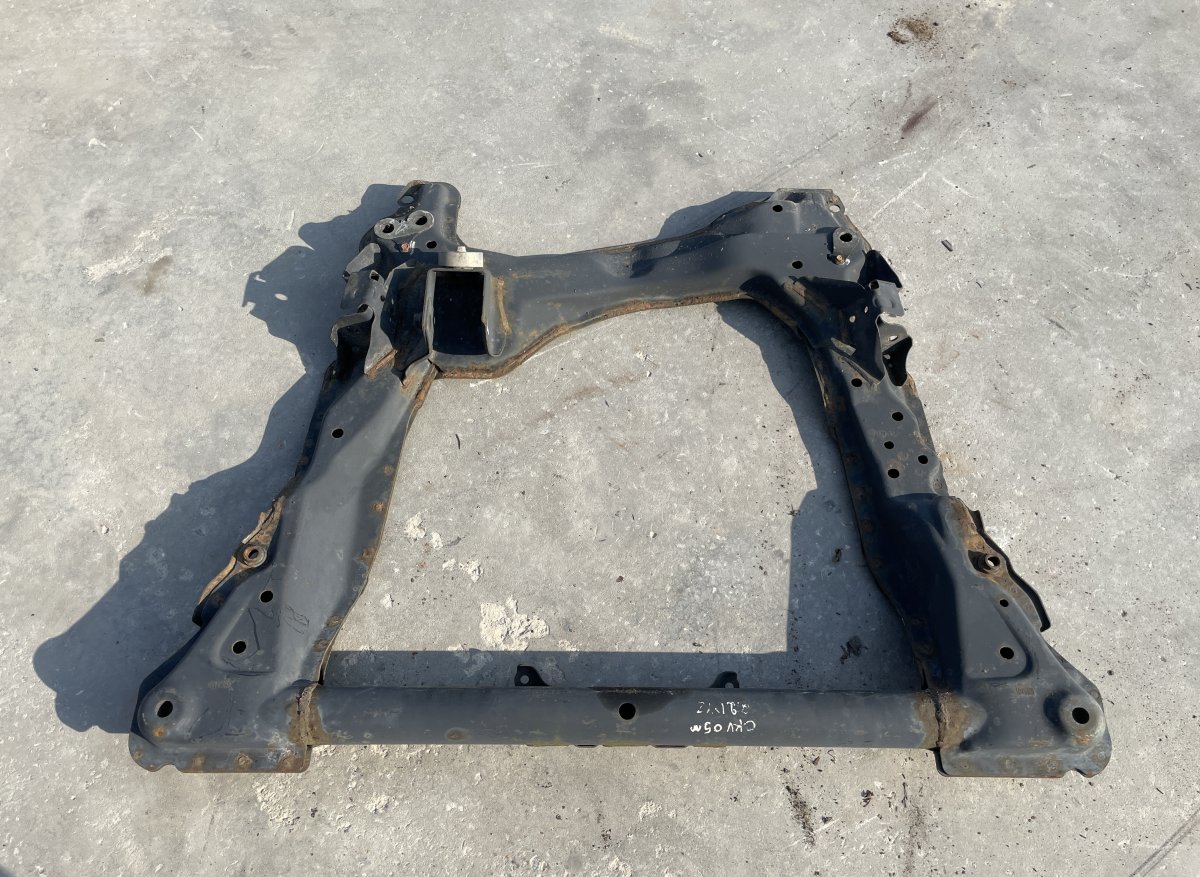 Honda CR-V Front Axle Beam Front axle beam — HONDA CR-V II (RD) (2001-2006...