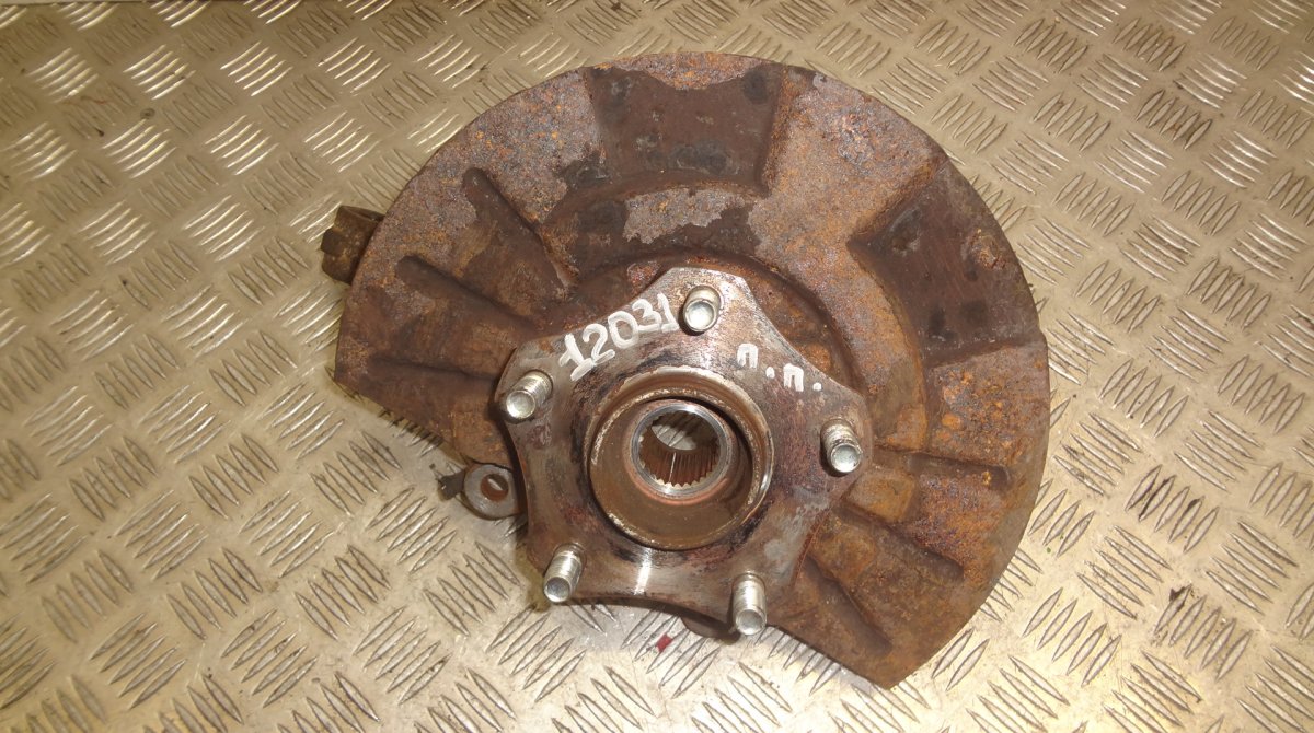 Suzuki Grand Vitara Wheel bearing housing — front right Wheel bearing housing — front right — SUZUKI GR...